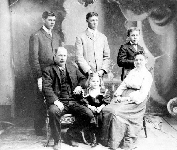 Charles H. Davolt and family